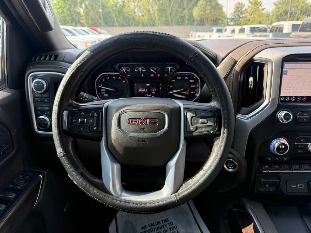 GMC Sierra 1500 Vehicle Full-screen Gallery Image 22