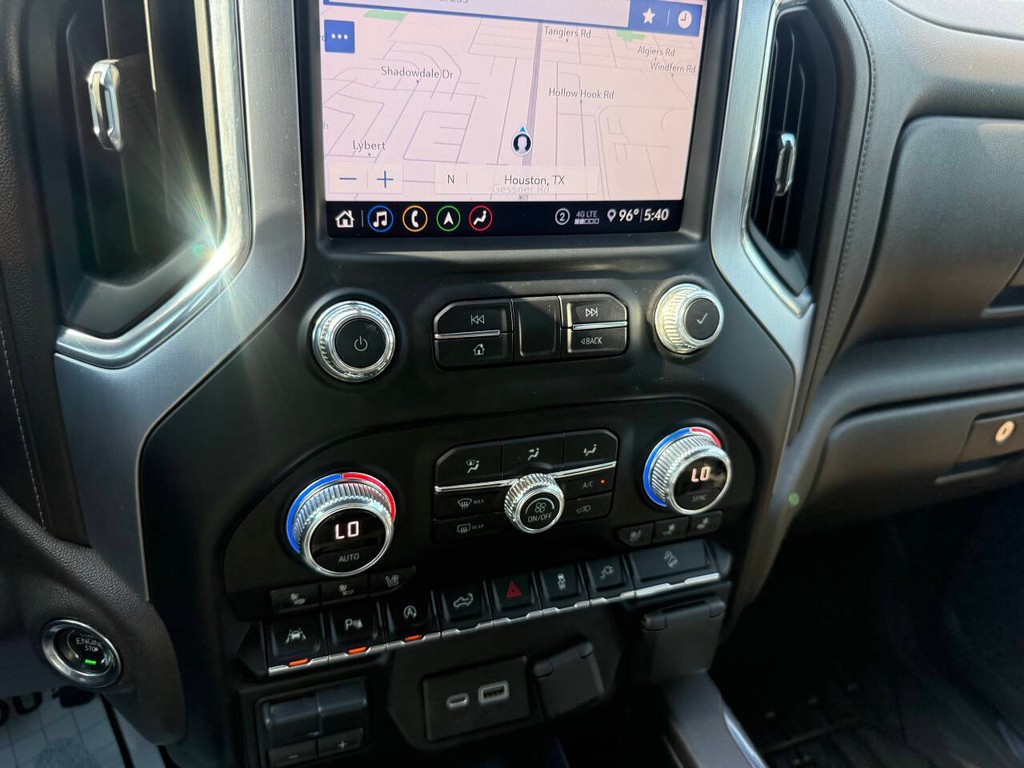 GMC Sierra 1500 Vehicle Full-screen Gallery Image 26