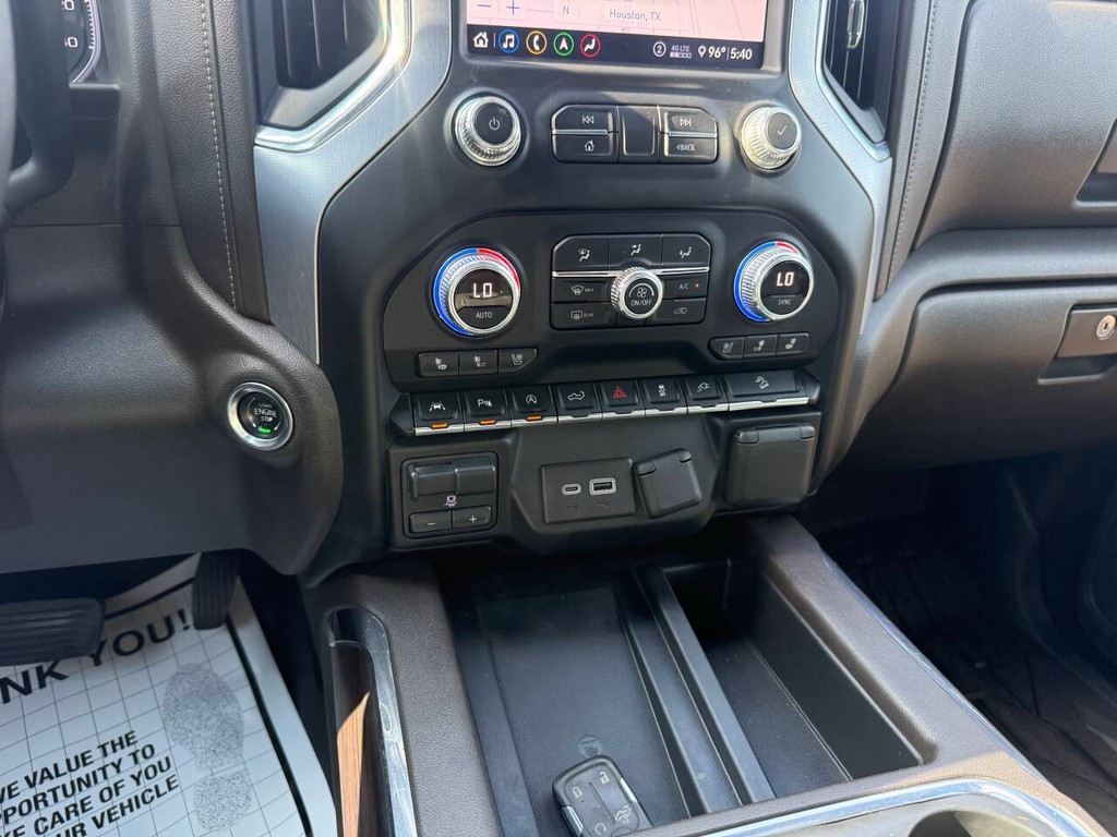 GMC Sierra 1500 Vehicle Full-screen Gallery Image 28