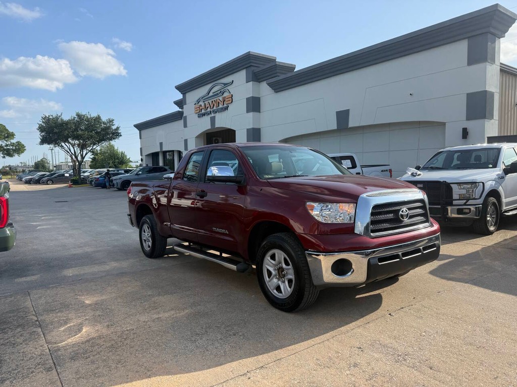 Toyota Tundra 2WD Truck Vehicle Full-screen Gallery Image 02