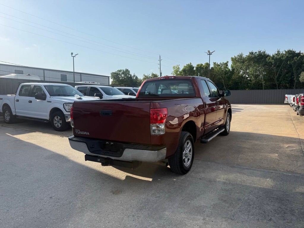 Toyota Tundra 2WD Truck Vehicle Full-screen Gallery Image 05