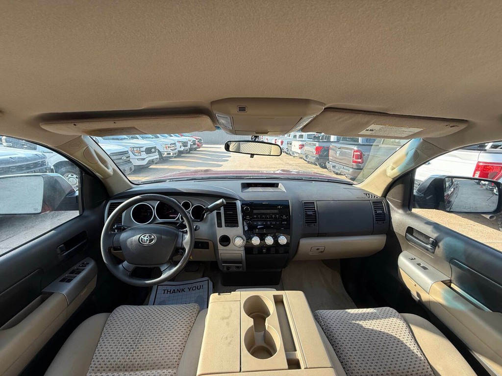 Toyota Tundra 2WD Truck Vehicle Full-screen Gallery Image 18