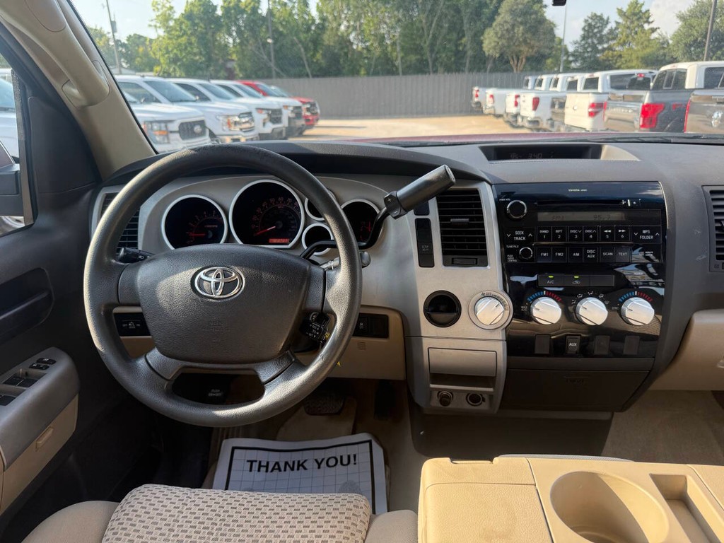Toyota Tundra 2WD Truck Vehicle Full-screen Gallery Image 21