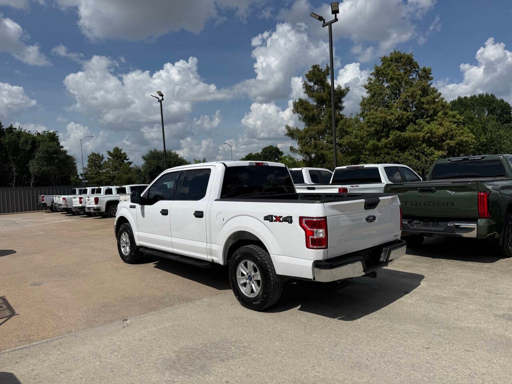 Ford F-150 Vehicle Full-screen Gallery Image 04
