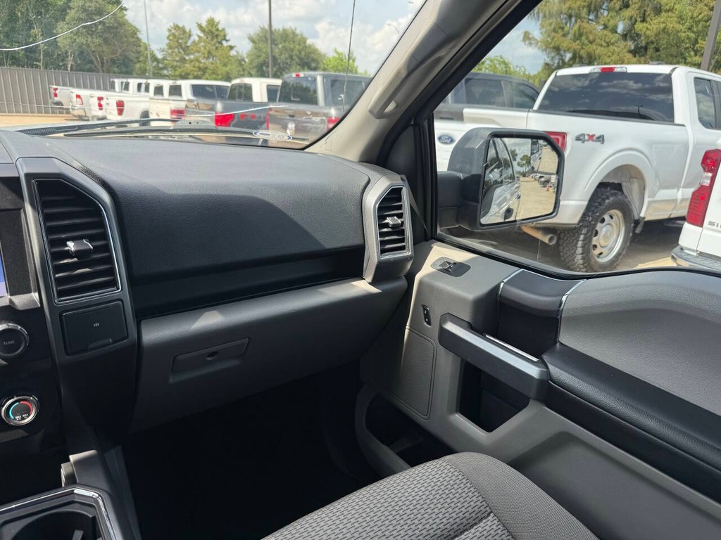 Ford F-150 Vehicle Full-screen Gallery Image 20