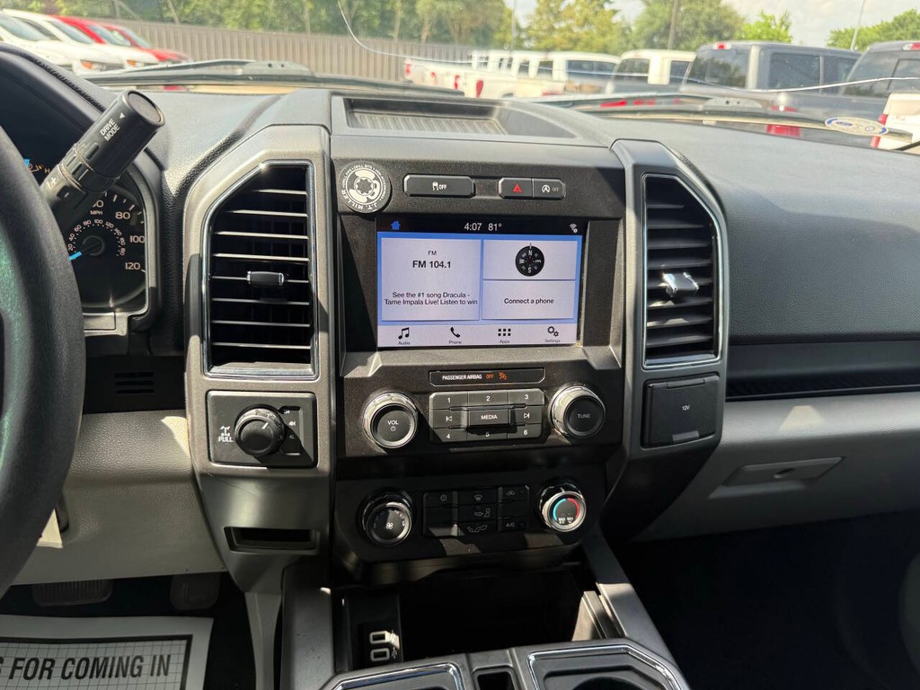 Ford F-150 Vehicle Full-screen Gallery Image 24