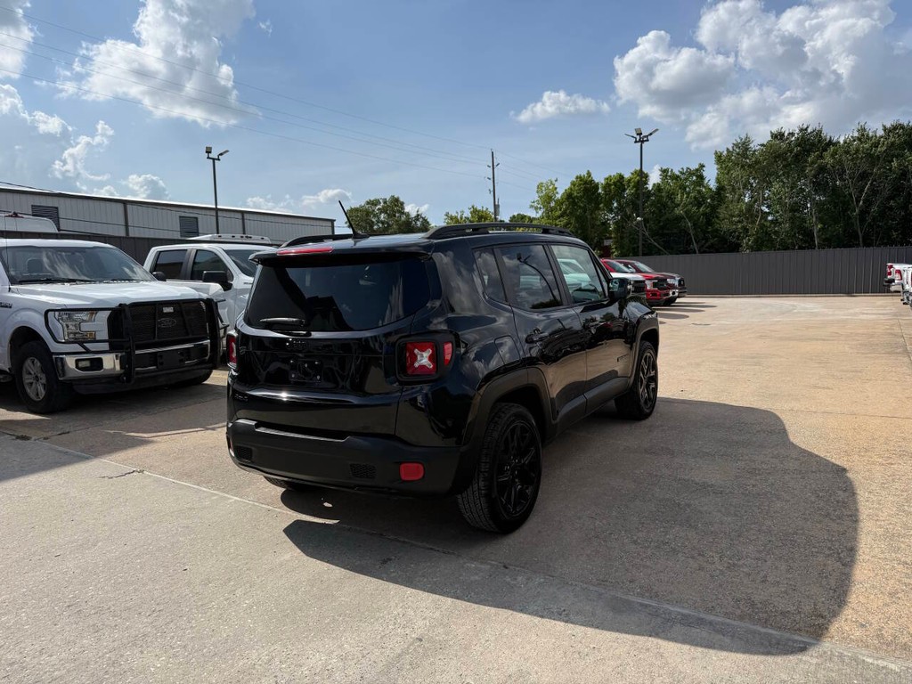Jeep Renegade Vehicle Full-screen Gallery Image 05