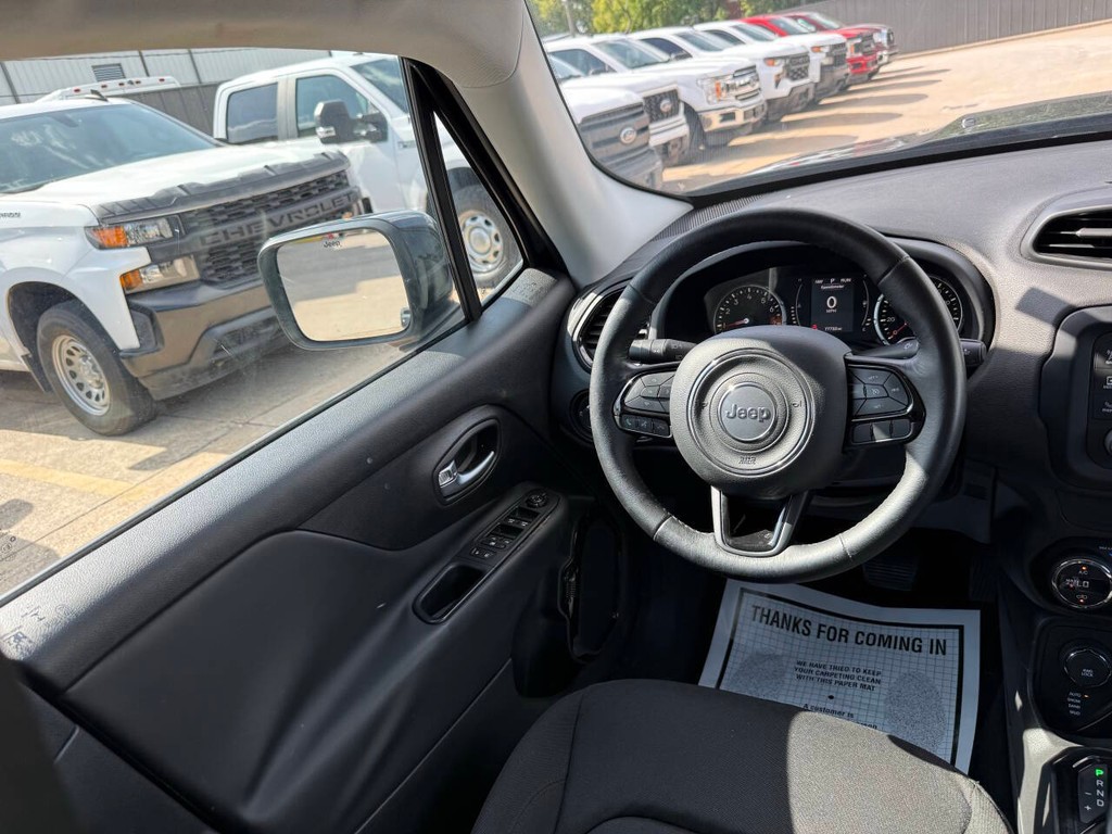 Jeep Renegade Vehicle Full-screen Gallery Image 19