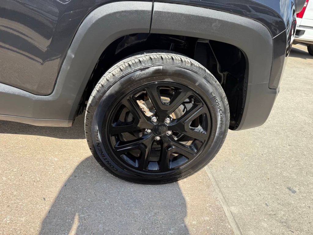 Jeep Renegade Vehicle Full-screen Gallery Image 35
