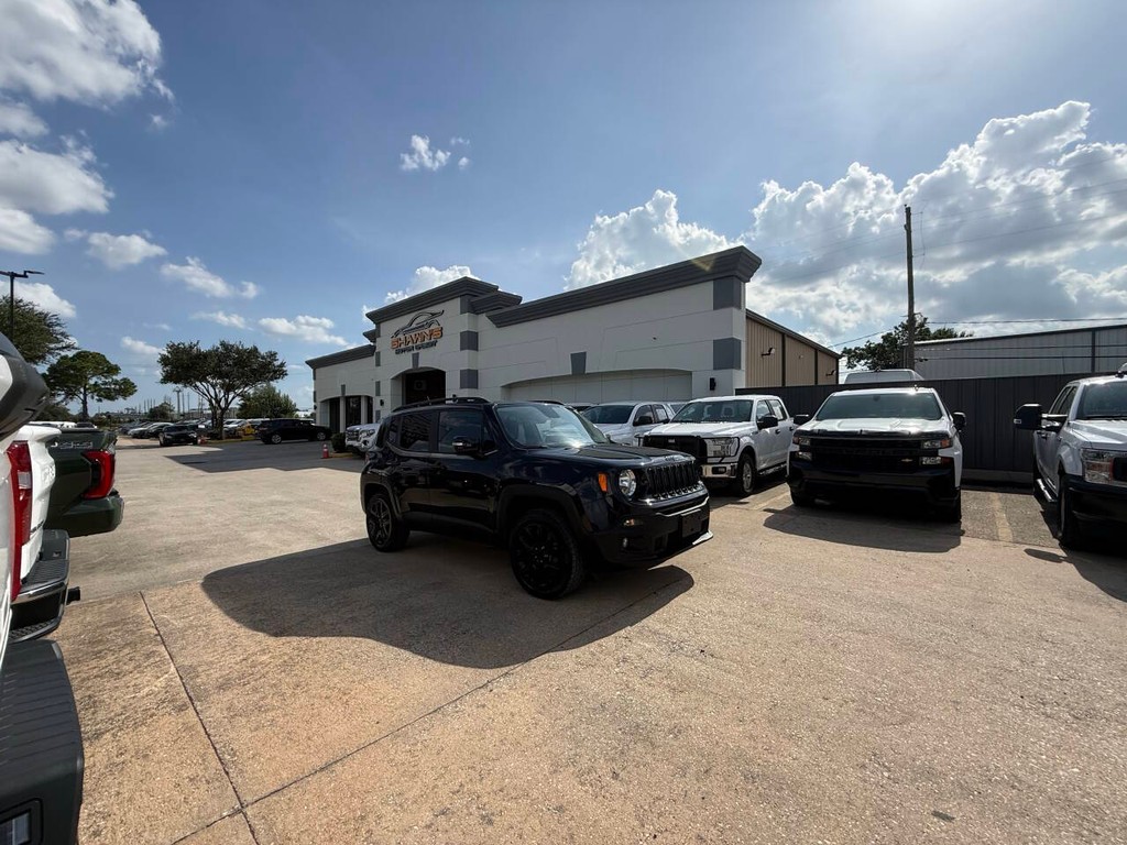 Jeep Renegade Vehicle Full-screen Gallery Image 42