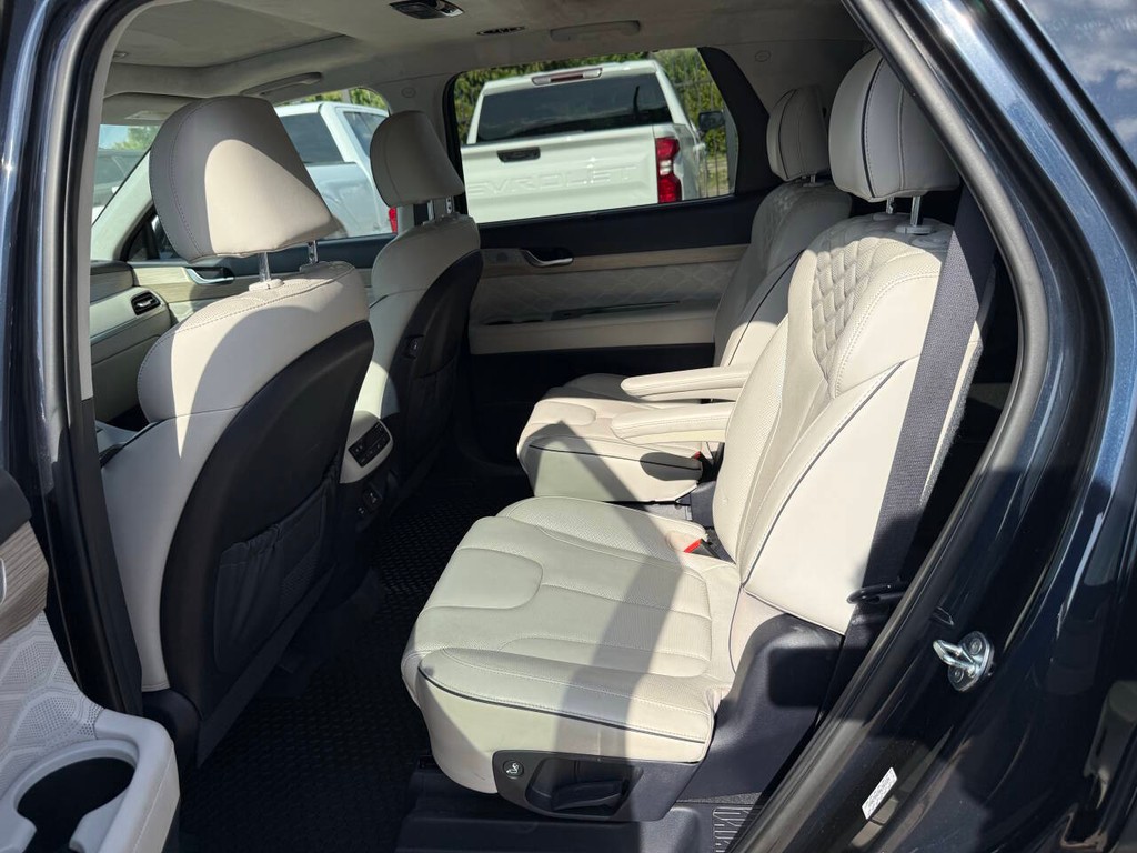 Hyundai Palisade Vehicle Full-screen Gallery Image 13