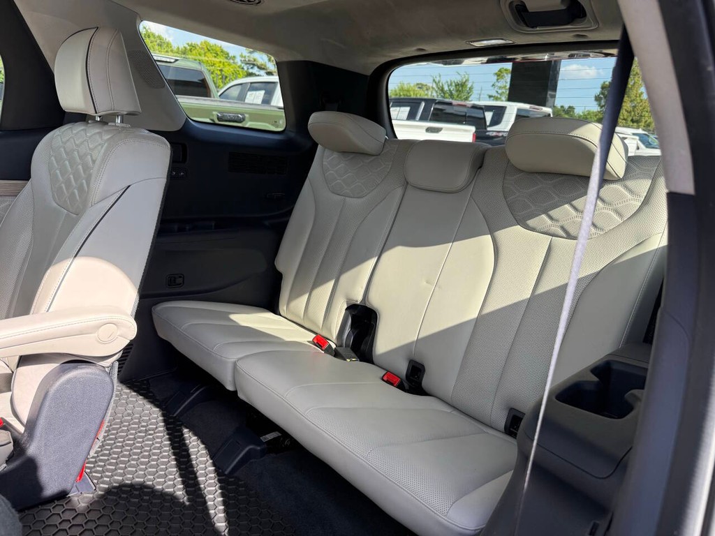 Hyundai Palisade Vehicle Full-screen Gallery Image 14