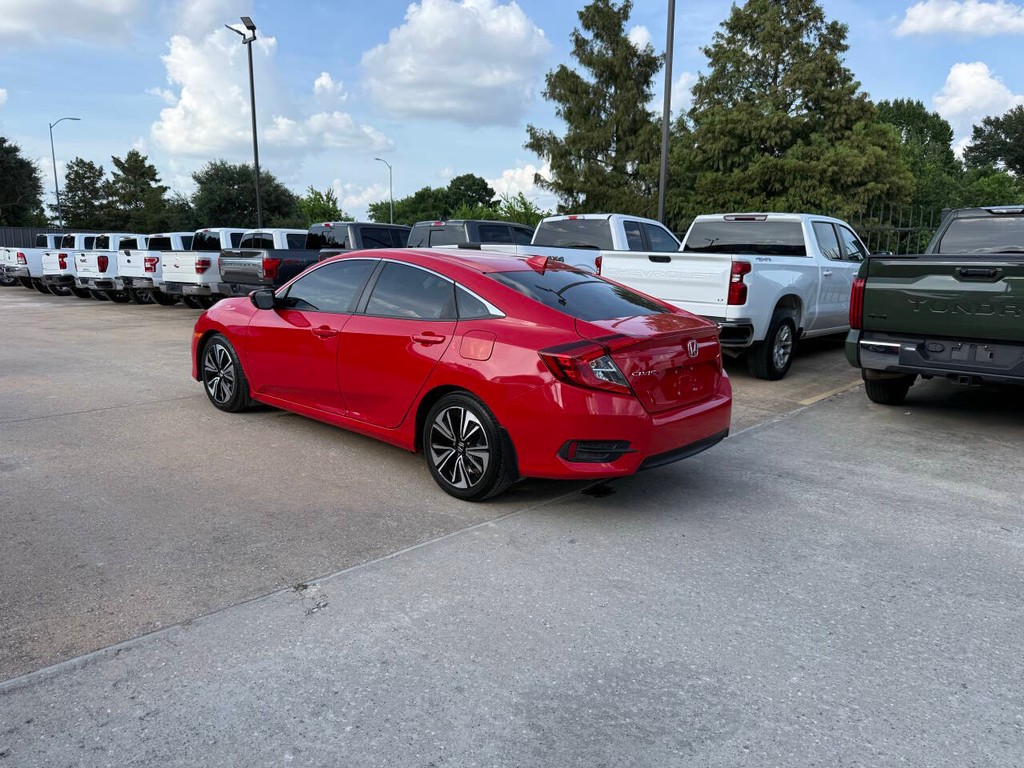 Honda Civic Sedan Vehicle Full-screen Gallery Image 04