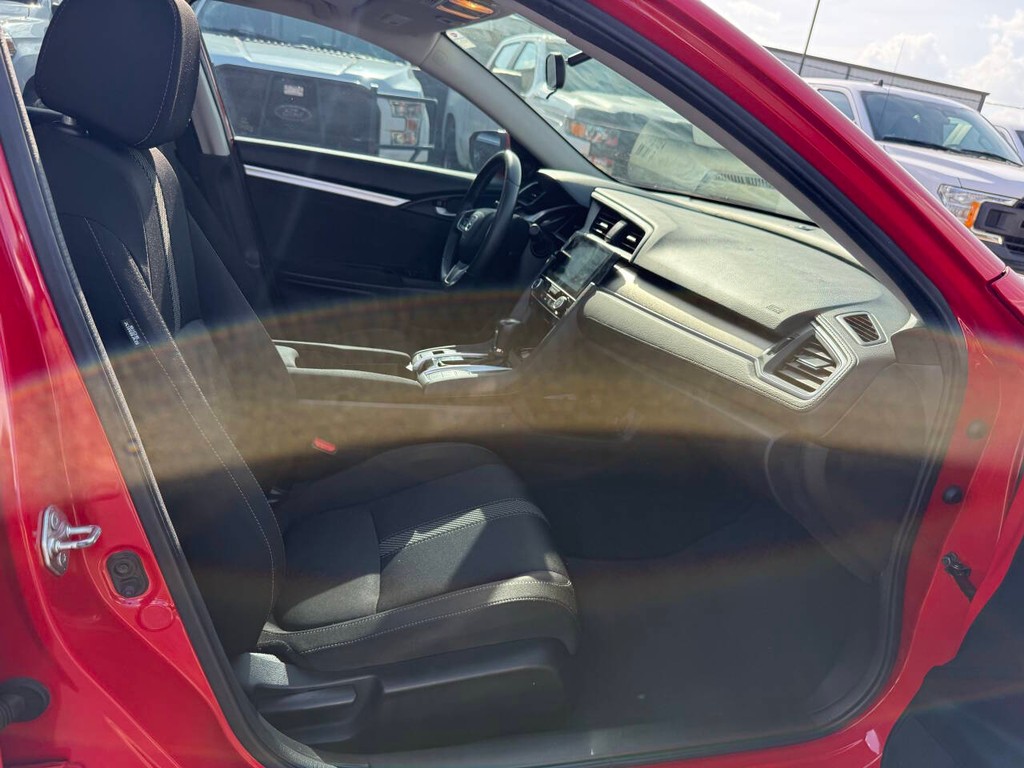 Honda Civic Sedan Vehicle Full-screen Gallery Image 10