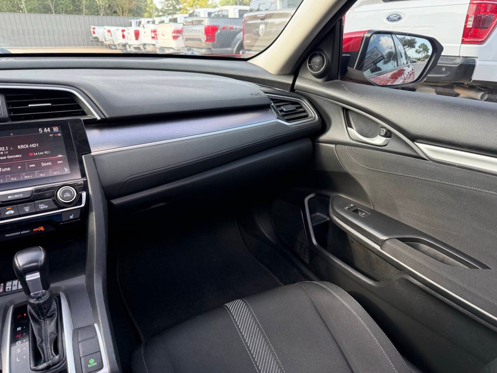 Honda Civic Sedan Vehicle Full-screen Gallery Image 20