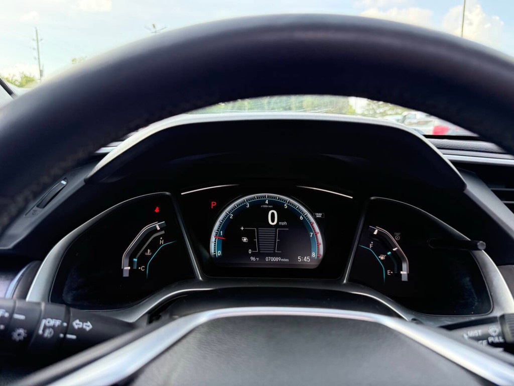 Honda Civic Sedan Vehicle Full-screen Gallery Image 31