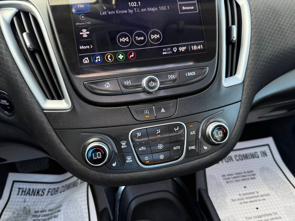Chevrolet Malibu Vehicle Full-screen Gallery Image 27