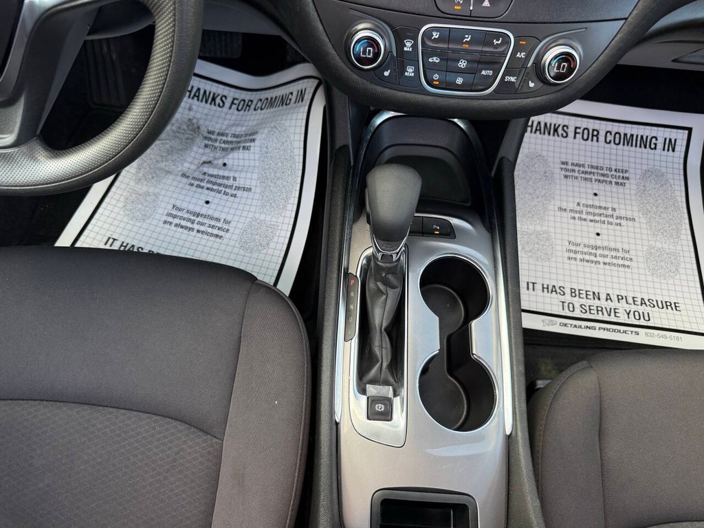 Chevrolet Malibu Vehicle Full-screen Gallery Image 28