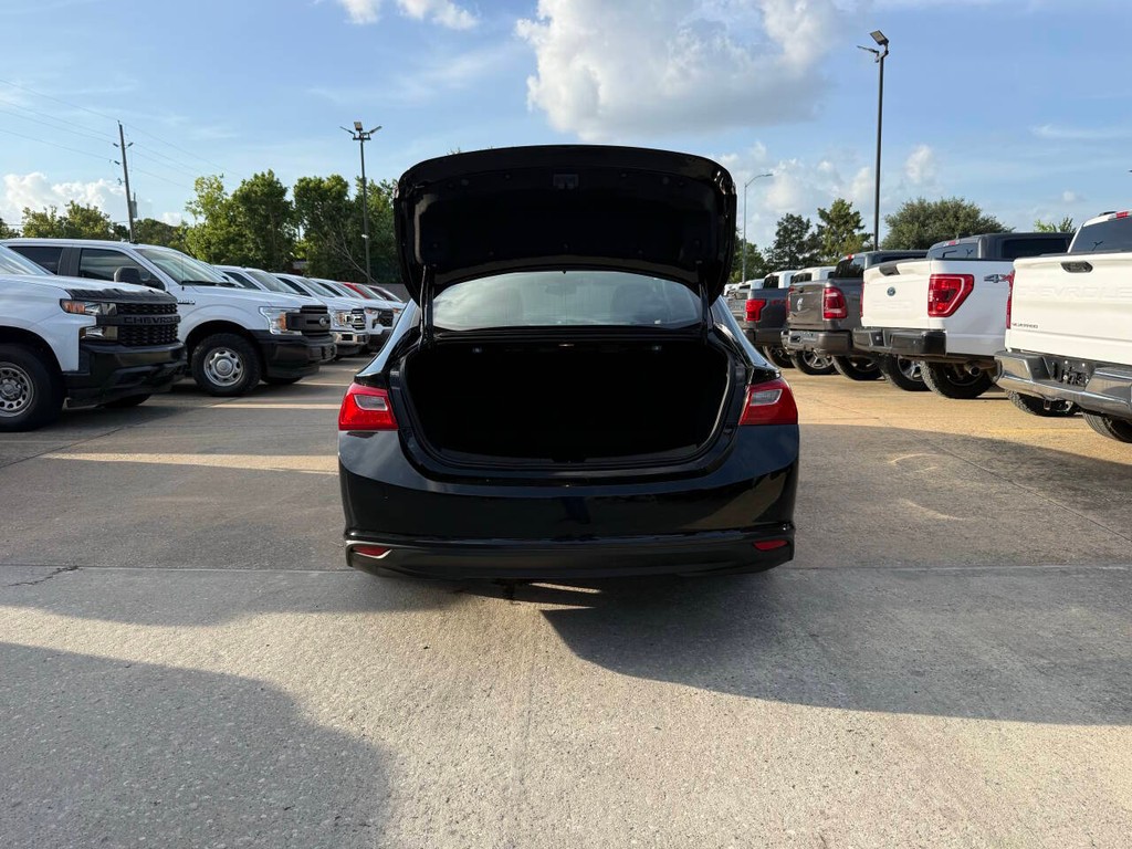 Chevrolet Malibu Vehicle Full-screen Gallery Image 37