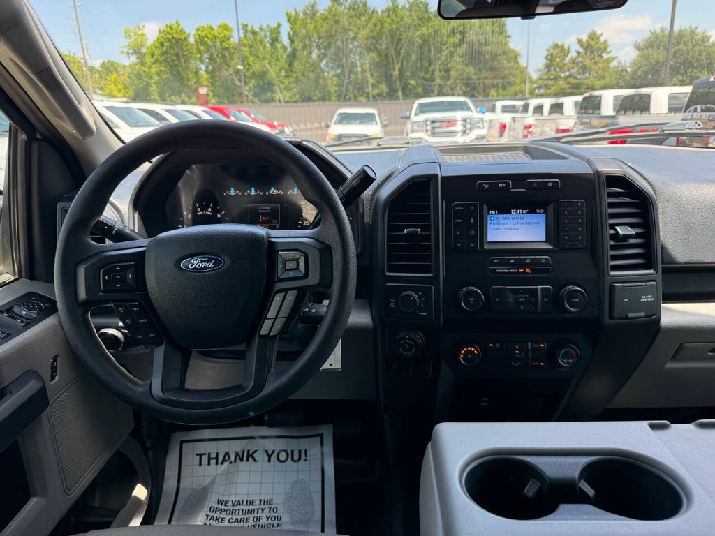 Ford F-150 Vehicle Full-screen Gallery Image 21