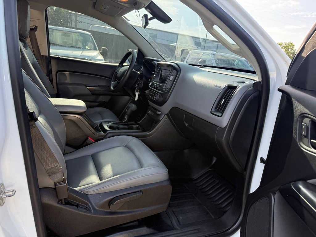 Chevrolet Colorado Vehicle Full-screen Gallery Image 10
