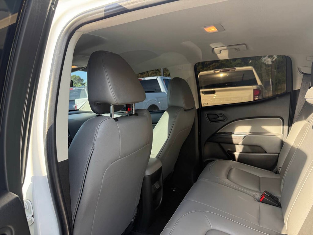 Chevrolet Colorado Vehicle Full-screen Gallery Image 12
