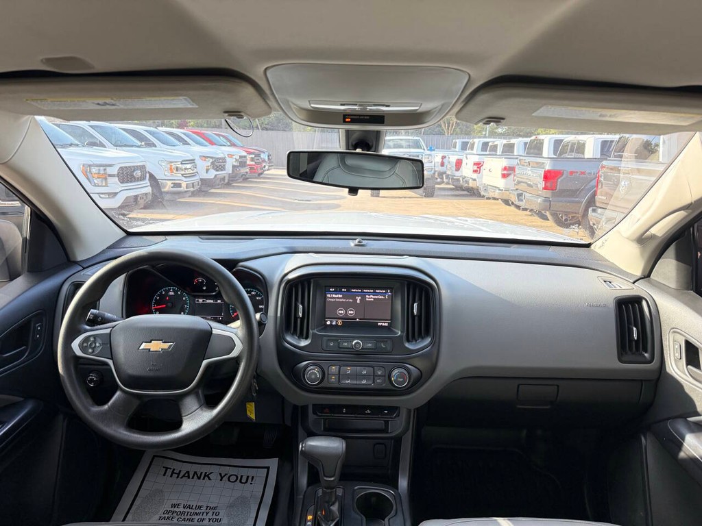Chevrolet Colorado Vehicle Full-screen Gallery Image 17