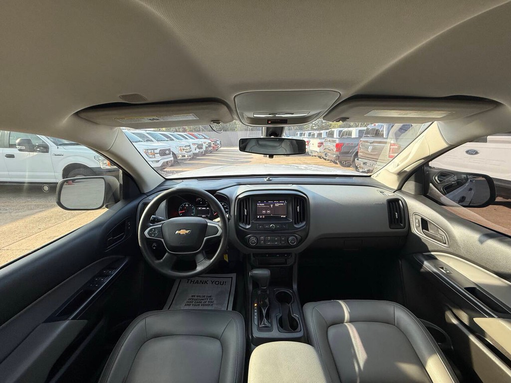 Chevrolet Colorado Vehicle Full-screen Gallery Image 18