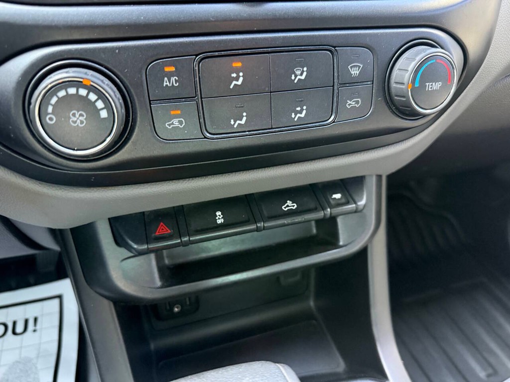 Chevrolet Colorado Vehicle Full-screen Gallery Image 28