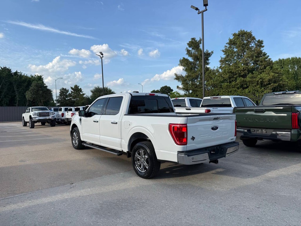 Ford F-150 Vehicle Full-screen Gallery Image 04