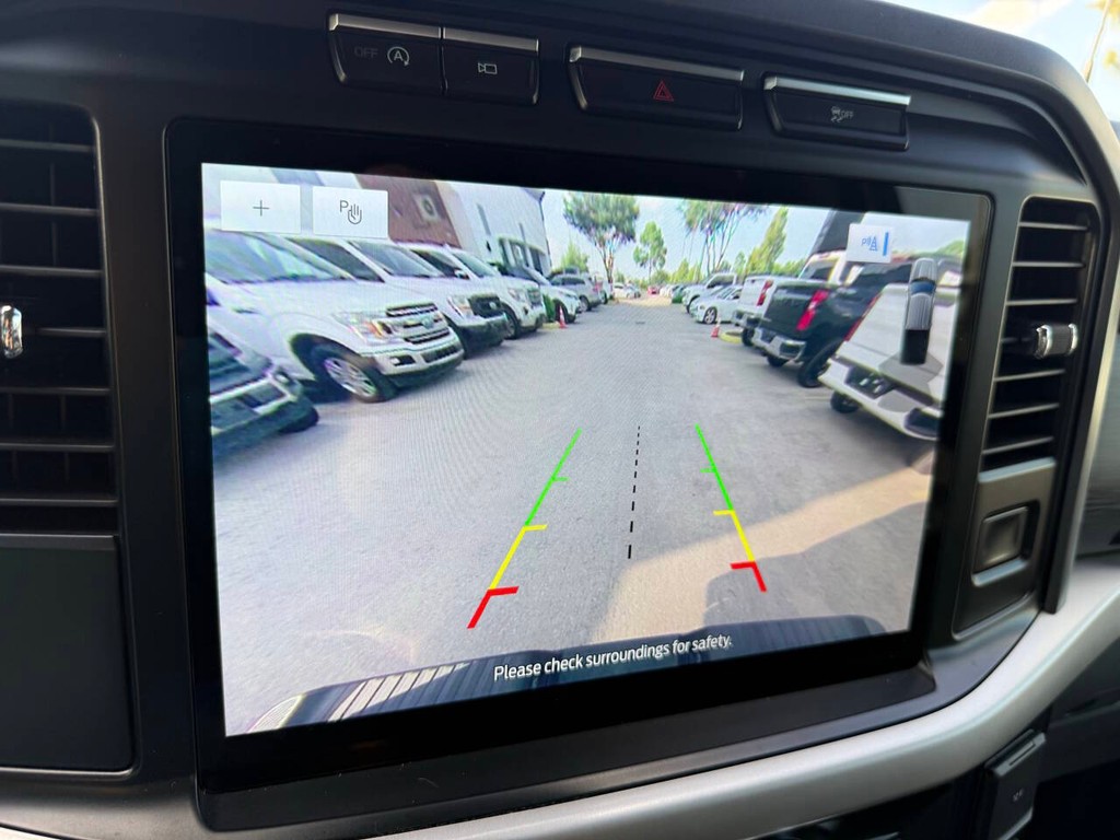 Ford F-150 Vehicle Full-screen Gallery Image 29