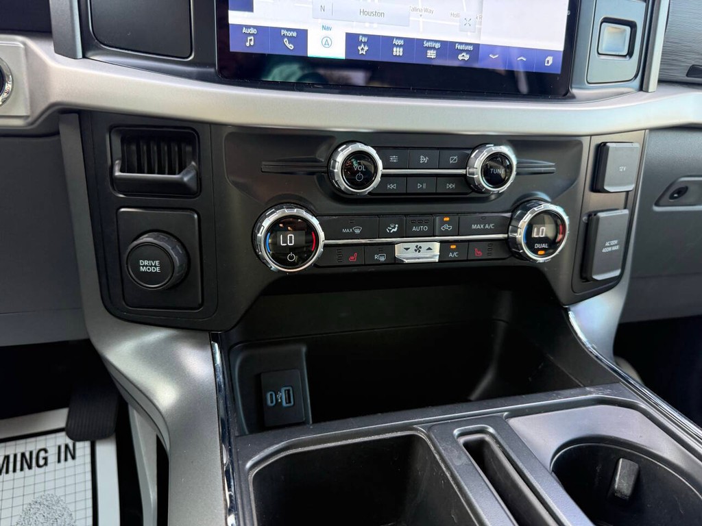 Ford F-150 Vehicle Full-screen Gallery Image 31