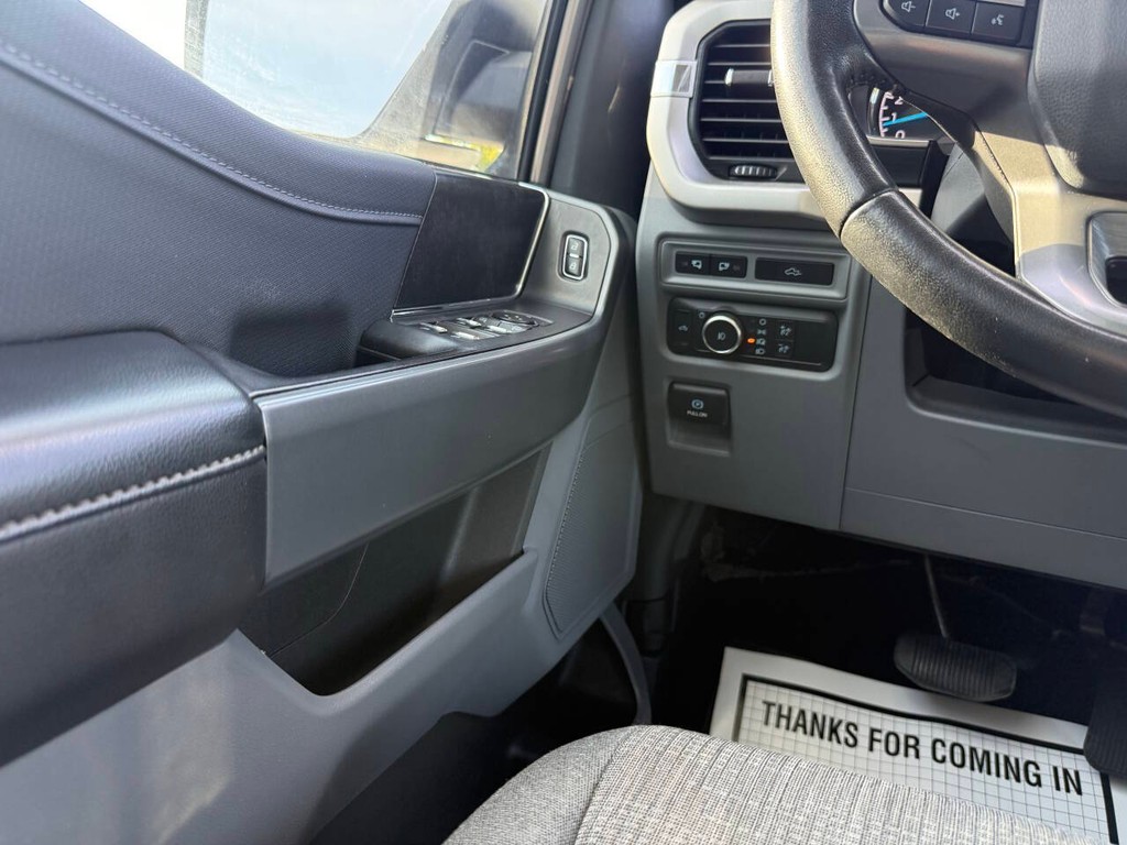 Ford F-150 Vehicle Full-screen Gallery Image 33