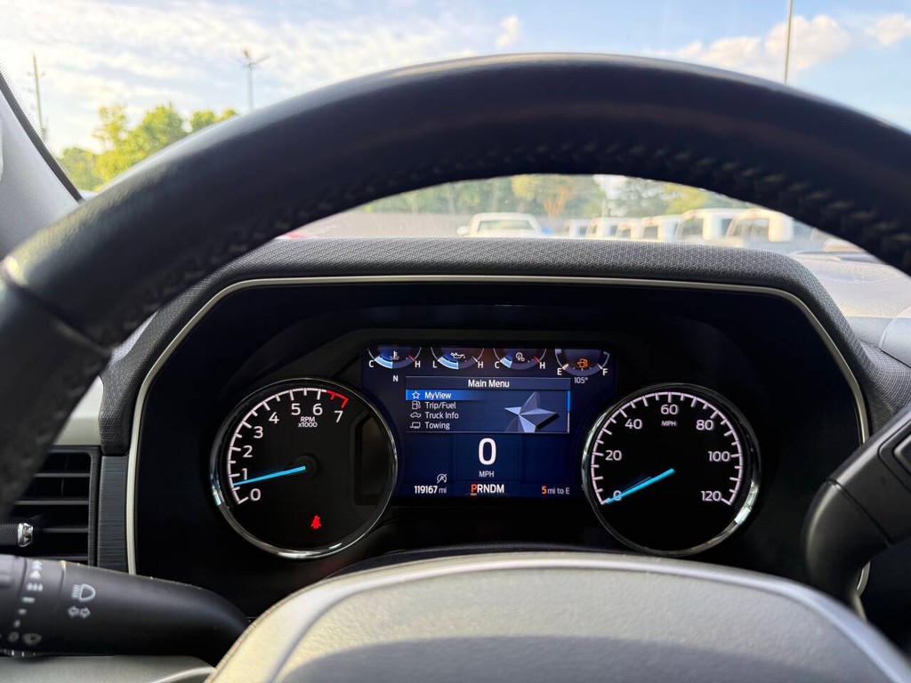 Ford F-150 Vehicle Full-screen Gallery Image 34