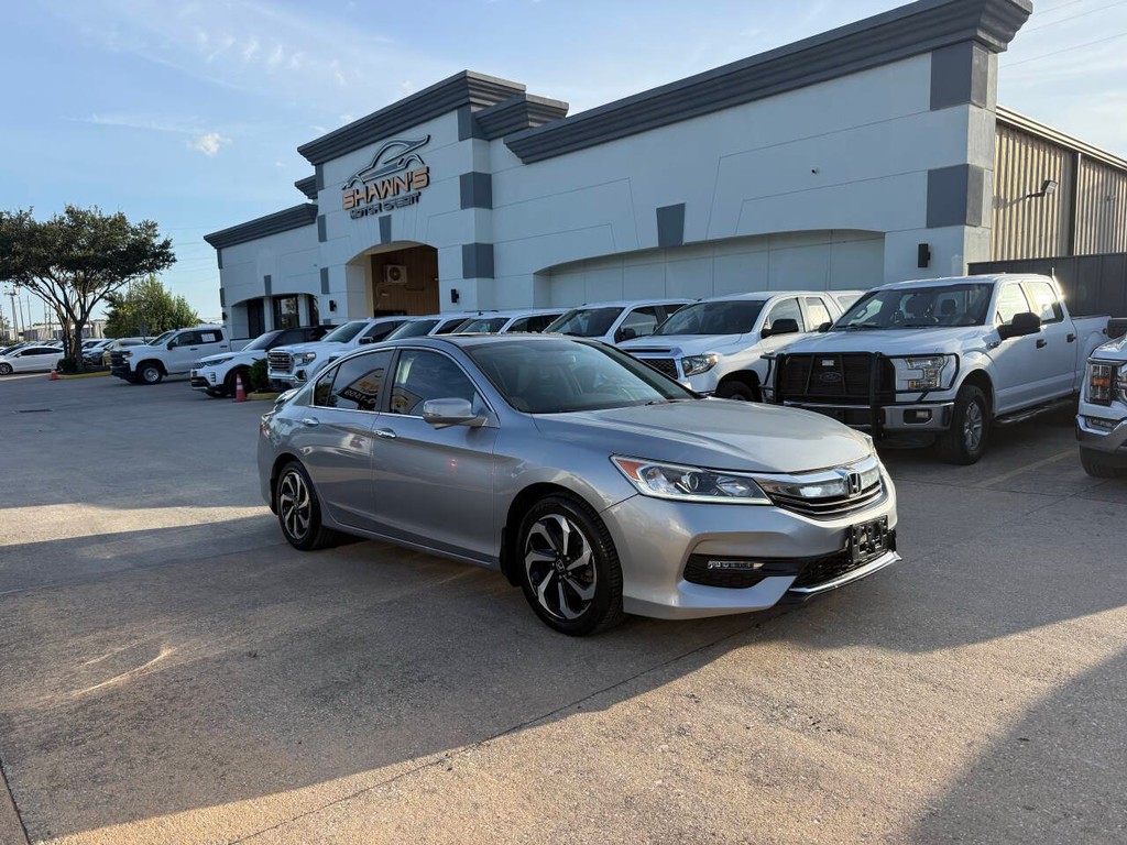 Honda Accord Sedan Vehicle Full-screen Gallery Image 02