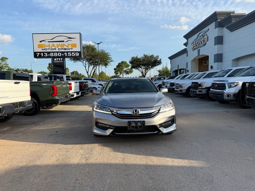 Honda Accord Sedan Vehicle Full-screen Gallery Image 42