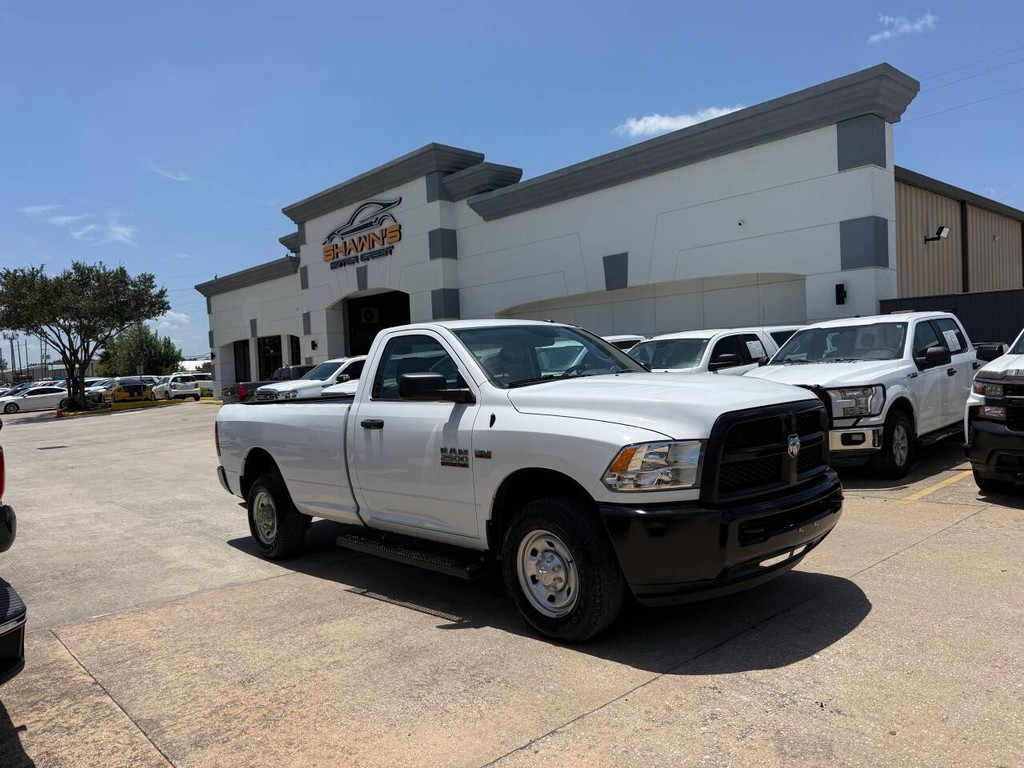 Ram 2500 Vehicle Full-screen Gallery Image 02