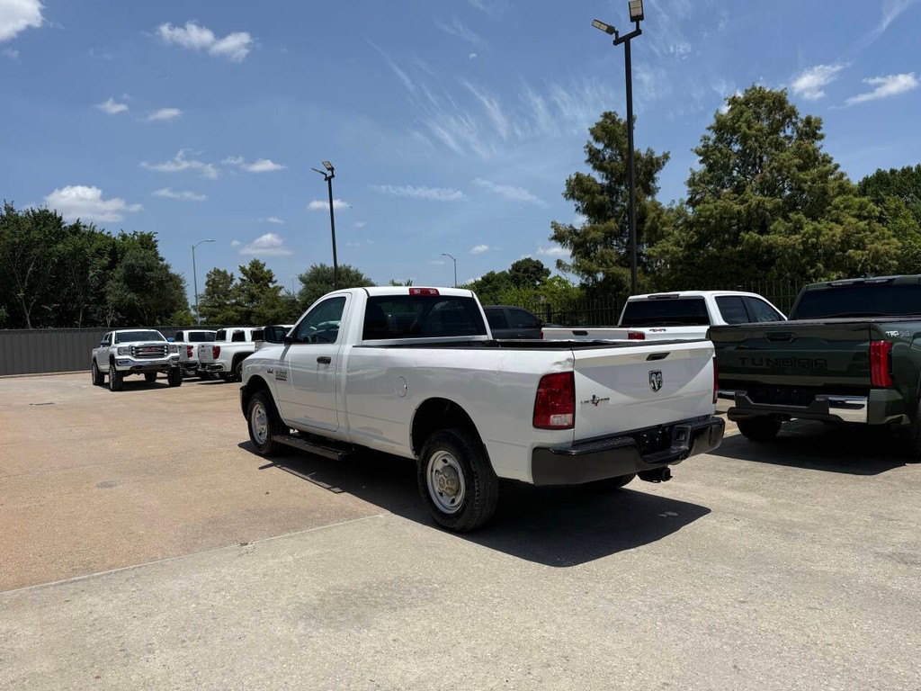 Ram 2500 Vehicle Full-screen Gallery Image 04