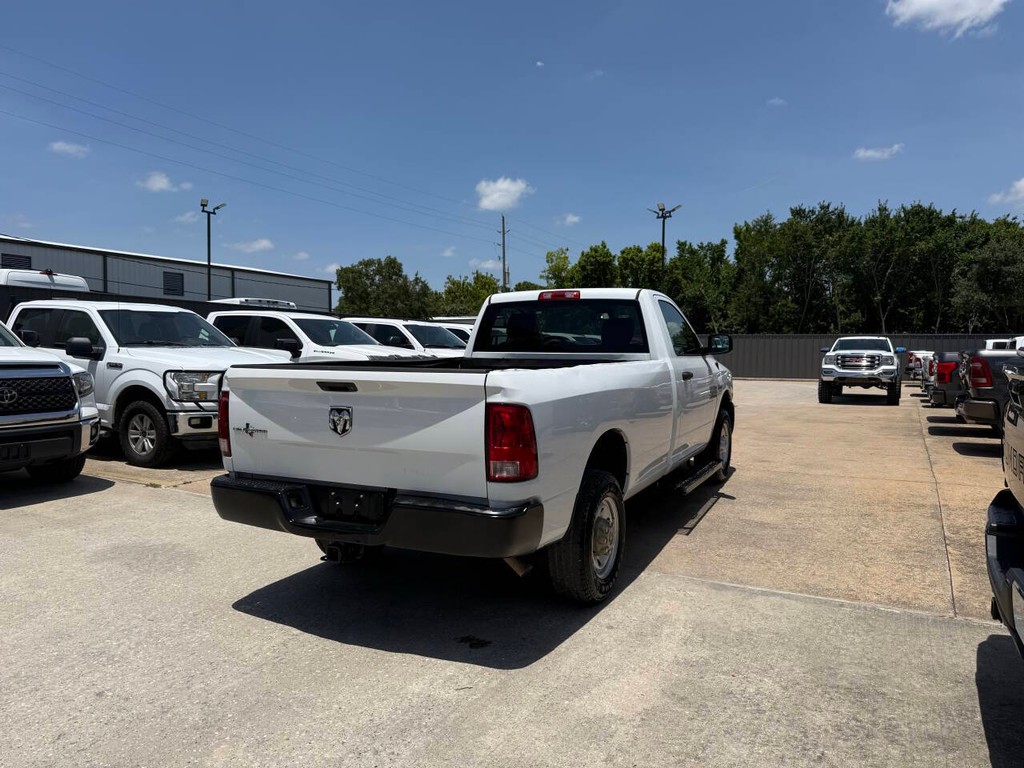 Ram 2500 Vehicle Full-screen Gallery Image 05