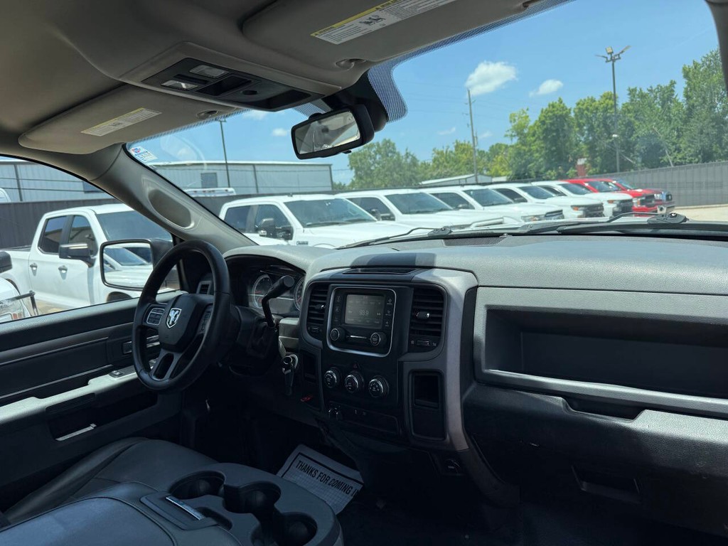 Ram 2500 Vehicle Full-screen Gallery Image 12
