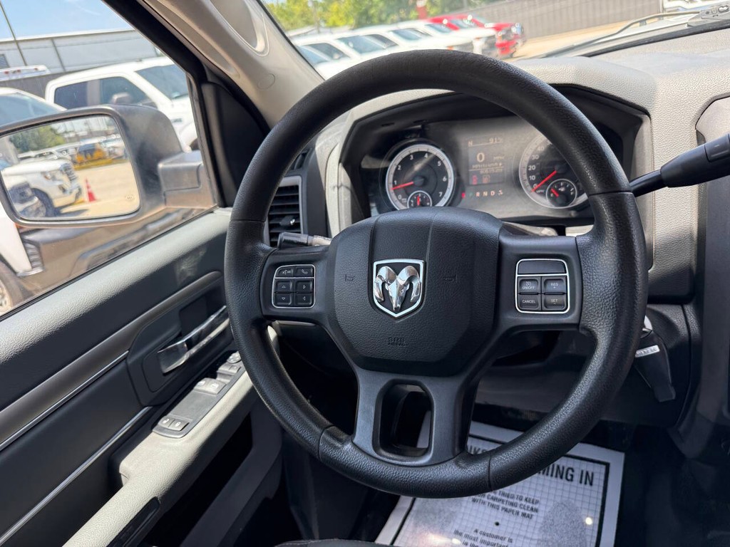 Ram 2500 Vehicle Full-screen Gallery Image 15