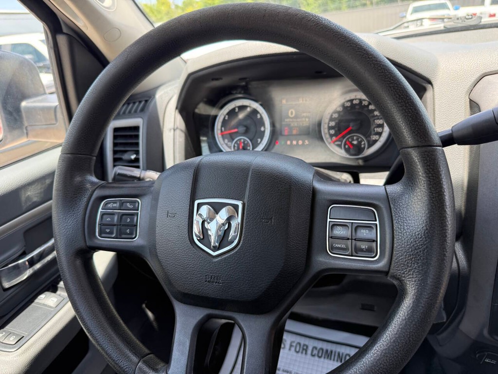 Ram 2500 Vehicle Full-screen Gallery Image 16
