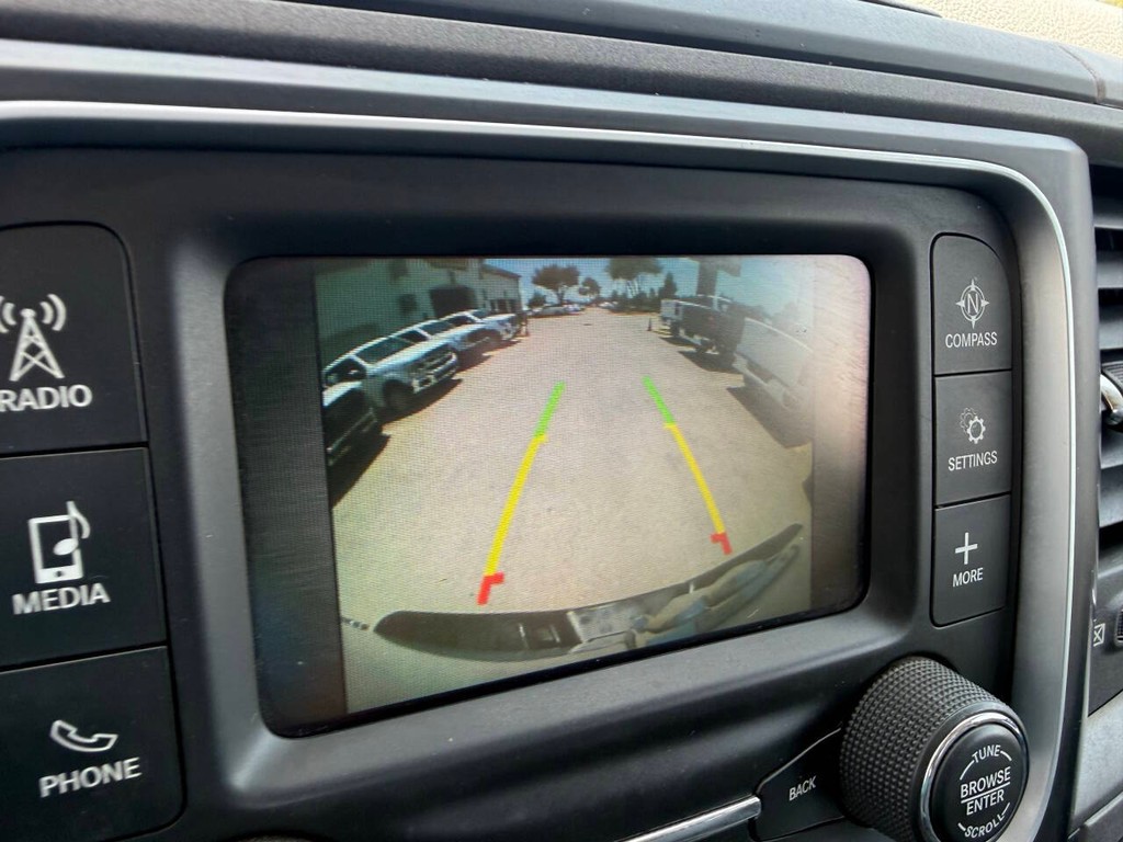 Ram 2500 Vehicle Full-screen Gallery Image 19