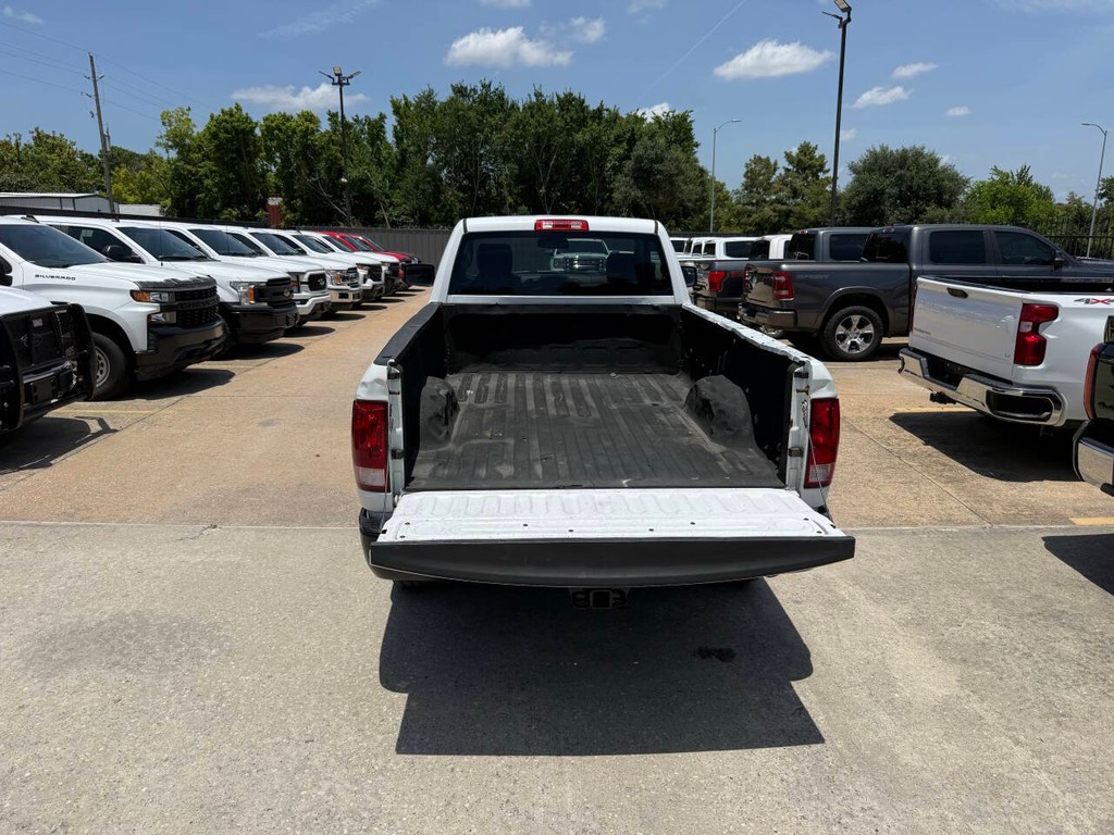 Ram 2500 Vehicle Full-screen Gallery Image 29