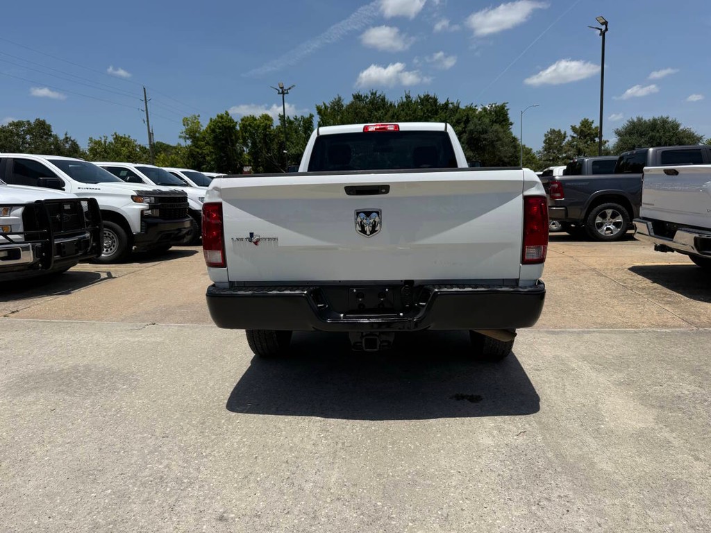 Ram 2500 Vehicle Full-screen Gallery Image 31