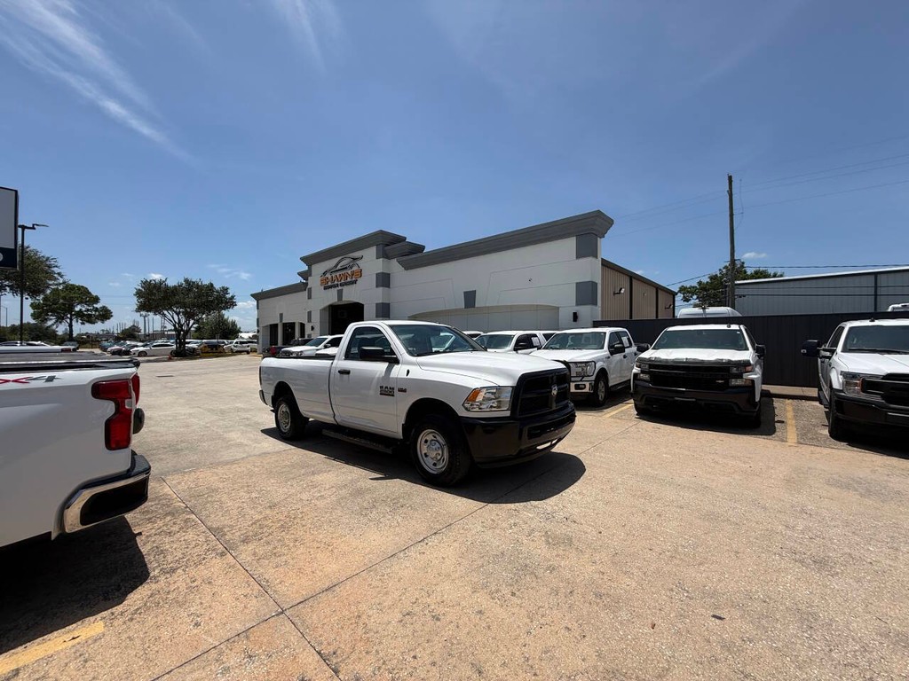 Ram 2500 Vehicle Full-screen Gallery Image 36