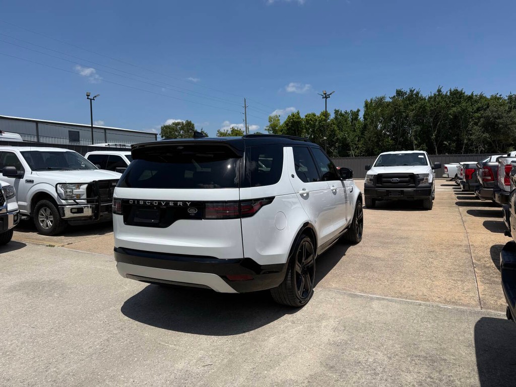 Land Rover Discovery Vehicle Full-screen Gallery Image 05