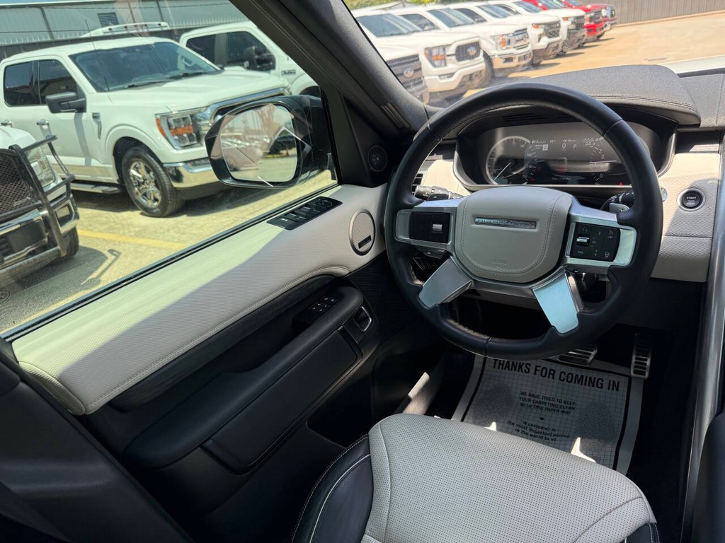 Land Rover Discovery Vehicle Full-screen Gallery Image 20