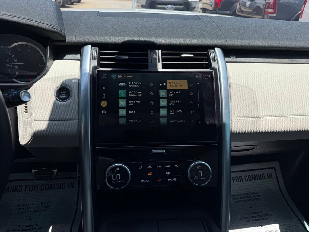 Land Rover Discovery Vehicle Full-screen Gallery Image 26