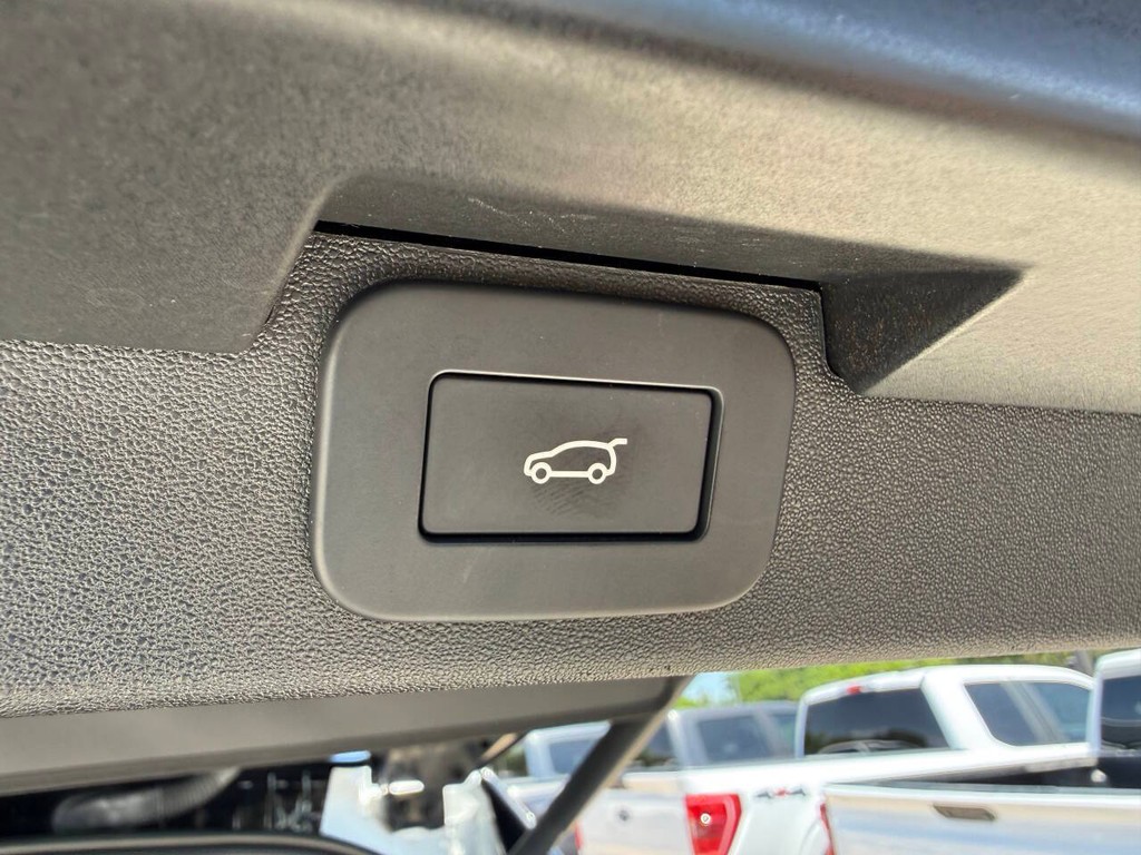 Land Rover Discovery Vehicle Full-screen Gallery Image 42
